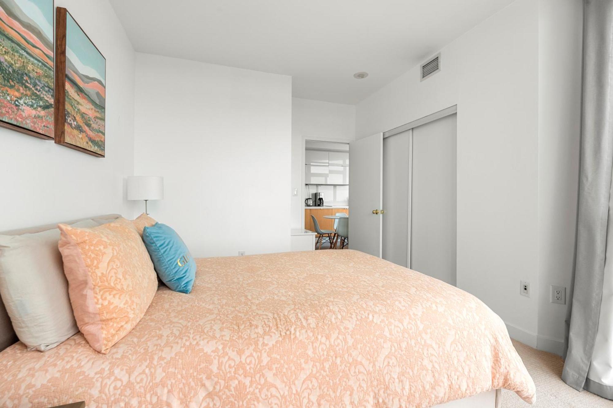 Globalstay Elegant Downtown Apartments Toronto Exterior foto