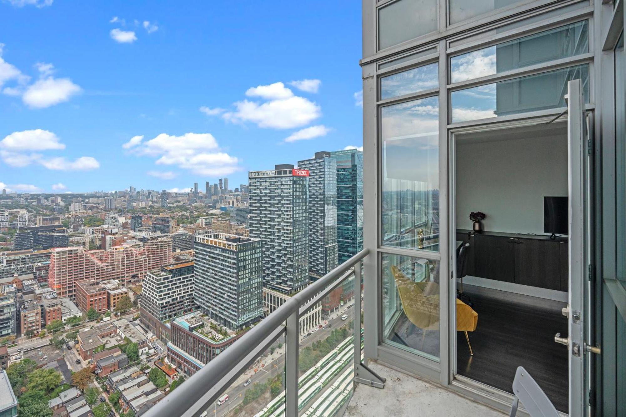 Globalstay Elegant Downtown Apartments Toronto Exterior foto